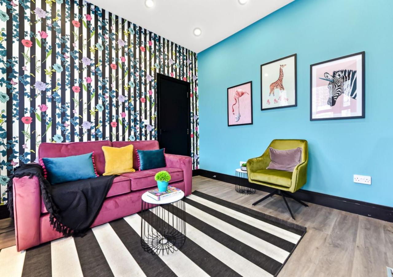 Bright & Colourful House - Best For A Large Groups London Eksteriør billede
